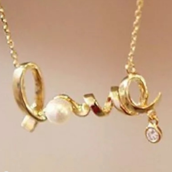 NEW!๐๐๐LOVE NECKLACE! CZ PEARL GOLD LOOK!๐๐๐ - Picture 3 of 4